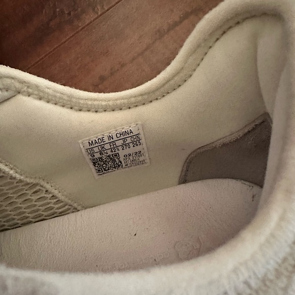 Y-3 Unisex Fashion Sneaker Size 9 Beige - Picture 4 of 5